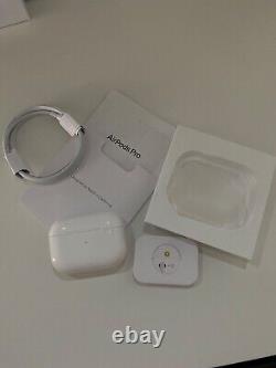 Apple AirPods Pro (2nd Generation) white With Charger