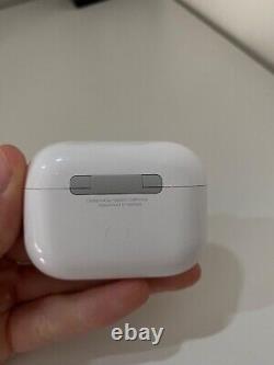 Apple AirPods Pro (2nd Generation) white With Charger