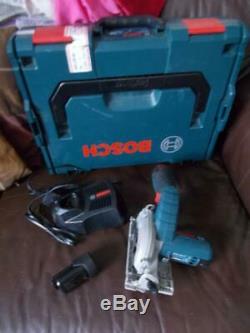 BOSCH PROFESSIONAL 12V CIRCULAR SAW GKS WITH 2 x 2Ah BATTERIES+CHARGER GKS12V-26