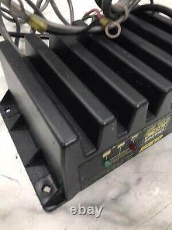 Boat marine Guest Charge Pro 12 V Volt 10 Amp dual bank battery charger