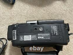 CCD-TRV67 Sony Handycam Hi-8 / 8mmCamcorder, Bag, Battery, Charger & Remote