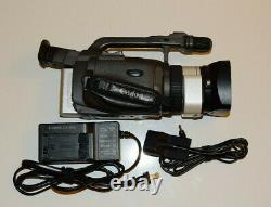 Canon DM-GL1A Mini DV 3CCD Digital Video Camcorder Camera w Battery & charger