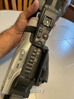 Canon GL2 Ntsc MiniDv 3ccd Digital Video Camcorder (DM-GL2A) Battery & Charger