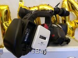 Canon XL1 3CCD Camcorder Video Camera with 2 batteries & Charger & extras