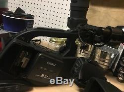 Canon XL-H1 MiniDV HD 1080i Camcorder With Lenses Battery Charger & Focus DTE
