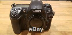 Fuji Fujifilm FinePix S5 Pro Camera Body with charger and 3 batteries