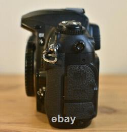 Fujifilm S5 Pro Dslr Camera Body Charger Batteries Strap 2gb Cf