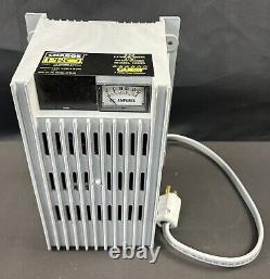 Guest Charge Pro 2630 Marine 30 Amp Boat Battery Charger 2 Stage Auto 12 Volt