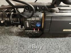 JVC GY-HD201 HDV MiniDV Pro Camera Camcorder with Battery, Charger and Bag
