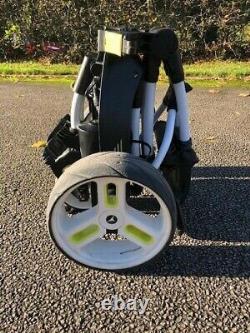 Motocaddy M1 Pro folding trolley white with 36 hole lithium battery + charger
