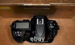 Nikon D2x DSLR Camera Body Only Boxed Charger and Battery Shutter Count 7537
