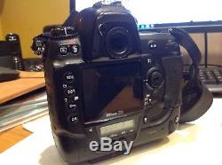 Nikon D3 Full Frame Pro SLR With 125k Shutter Count with nikon charger & battery