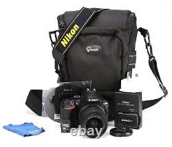 Nikon D5600 DSLR Camera & AF 18-55mm VR Lens Kit Battery & Charger 1,726 Shots