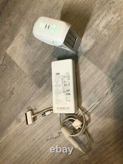 OEM DJI Phantom 4/4Pro Battery Charger and One Battery