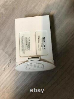 OEM DJI Phantom 4/4Pro Battery Charger and One Battery