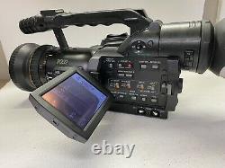 Panasonic AG-DVX100B Camcorder With Battery/charger 189 Hours
