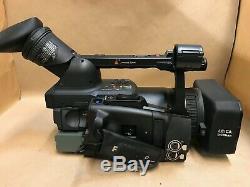 Panasonic AG-HVX200P P2 DVCPRO HD Professional Camcorder with Battery & Charger