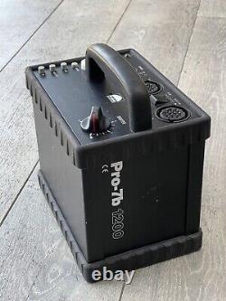 Profoto Pro-7B 1200 Battery Pack w. Pro-B Head, charger, reflector, flight case