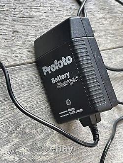 Profoto Pro-7B 1200 Battery Pack w. Pro-B Head, charger, reflector, flight case