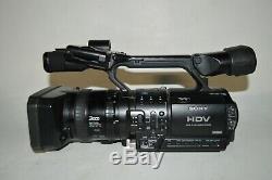 SONY HVR-Z1U HDV Digital HD Video Camera Recorder w Two Batteries & Charger