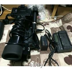 SONY HVR-Z1 Professional HD Video Camcorder w / Battery. Charger. Microphone