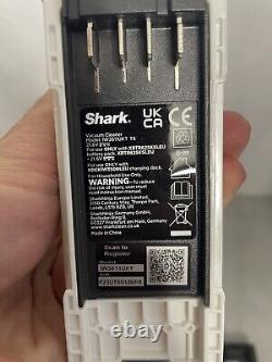 Shark Detect Pro Cordless Auto-Empty Vacuum Cleaner IW3611UKT 2 Battery's