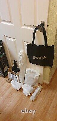 Shark IZ400UKT Stratos with Anti-Hair Wrap Pet Pro Cordless Vacuum