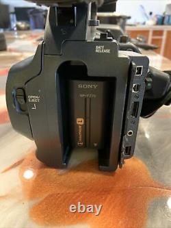 Sony HDR-FX1000 HDV HD NTSC MiniDV Camcorder FX-1000 Charger Batteries Included