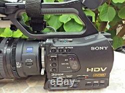 Sony HVR27E Video Camera Carl Zeiss Vario Sonnar T 1.6/4.4-52.8 Battery Charger