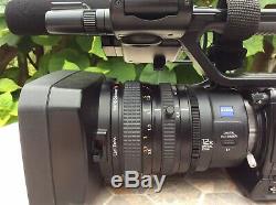 Sony HVR27E Video Camera Carl Zeiss Vario Sonnar T 1.6/4.4-52.8 Battery Charger