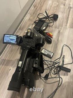 Sony HXR-NX5E Camcorder -HD Good Condition Battery, Charger, Remote, wires