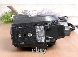 Sony PXW-FS5 4K Ultra HD Camcorder with Battery and Charger 1 Hour