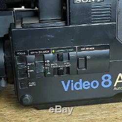 Vintage 1985 SONY CCD-V8AF-E Video 8 AF Camcorder With Battery Charger & Case